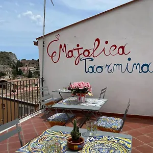 Majolica , Taormina Italia