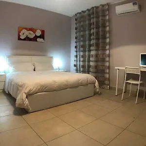 Casa Serena , Aeroporto di Catania Fontana Rossa Italia